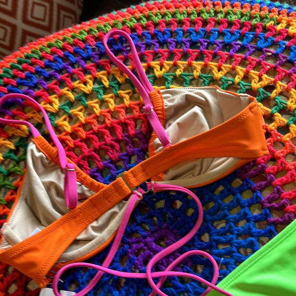 36B neon top and xhilaration XL neon bottoms - Picture 7 of 9